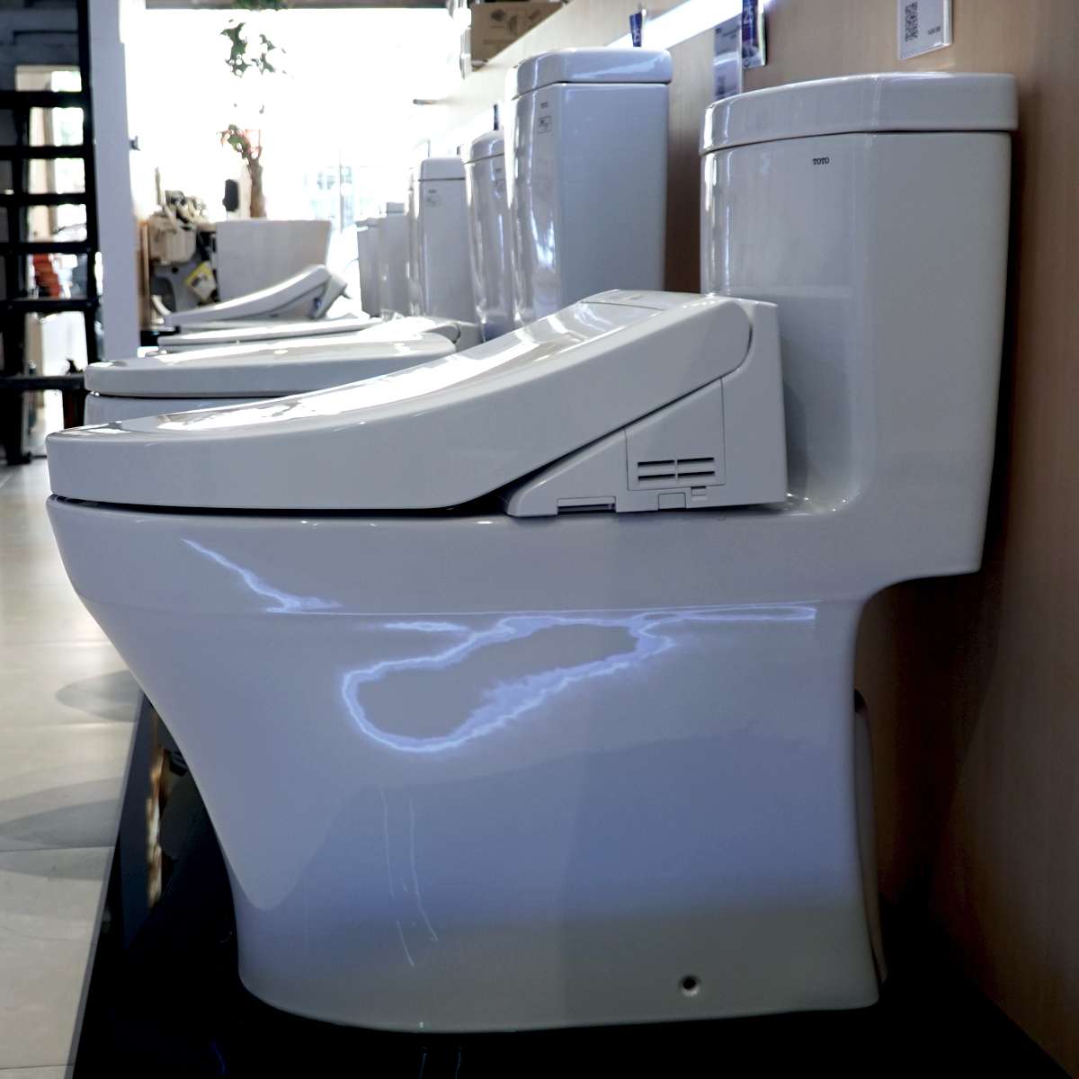 Bồn cầu TOTO MS889DRW14 1 khối nắp điện tử Washlet C5 TCF24410AAA - 4