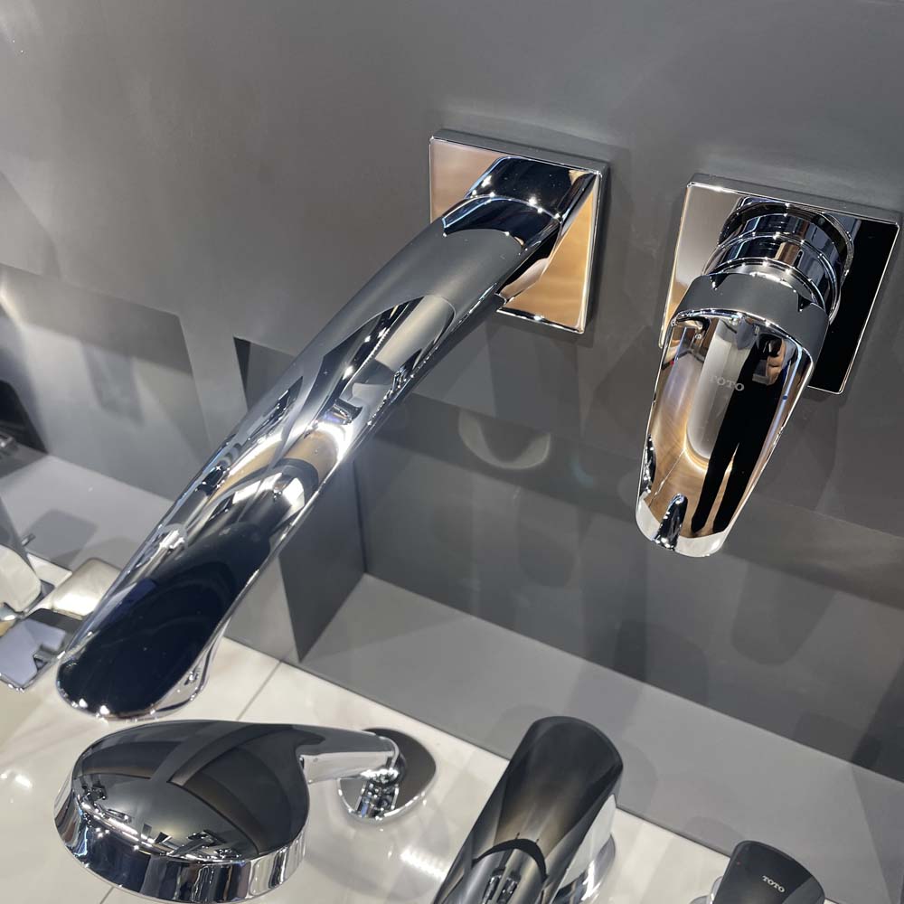 Vòi lavabo nóng lạnh gắn tường GM TOTO TLG09308BB - 4