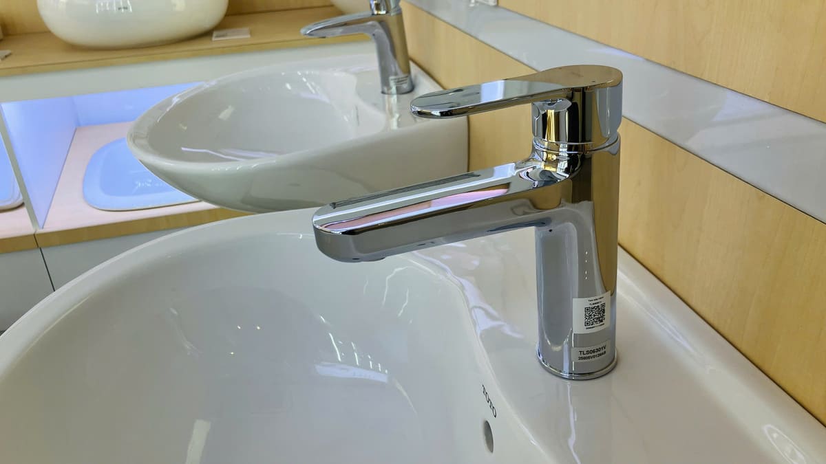 Vòi lavabo nóng lạnh TOTO TLS06301V - 6