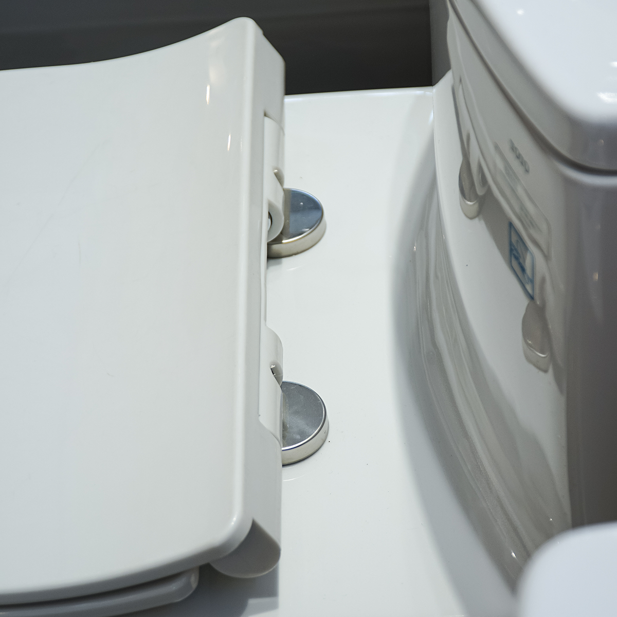 Bồn cầu 1 khối TOTO MS885DT8 nắp đóng êm TC600VS - 12