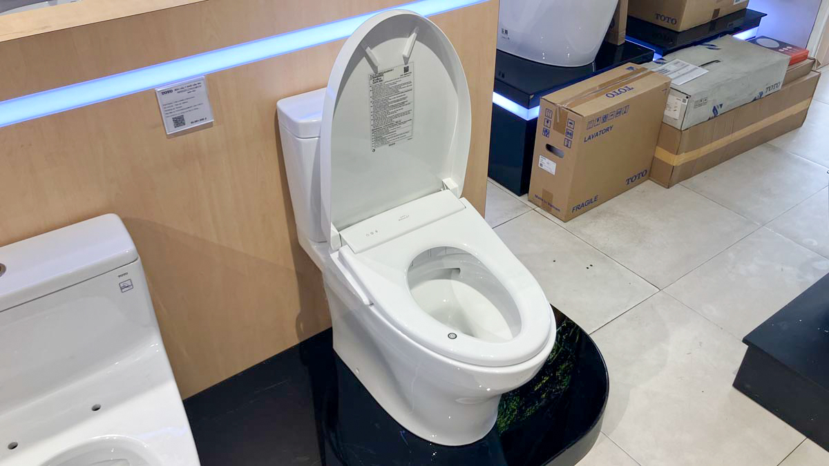 Bồn cầu TOTO CS769CDRW23 2 khối nắp điện tử Washlet S7 TCF47360GAA giấu dây - 6