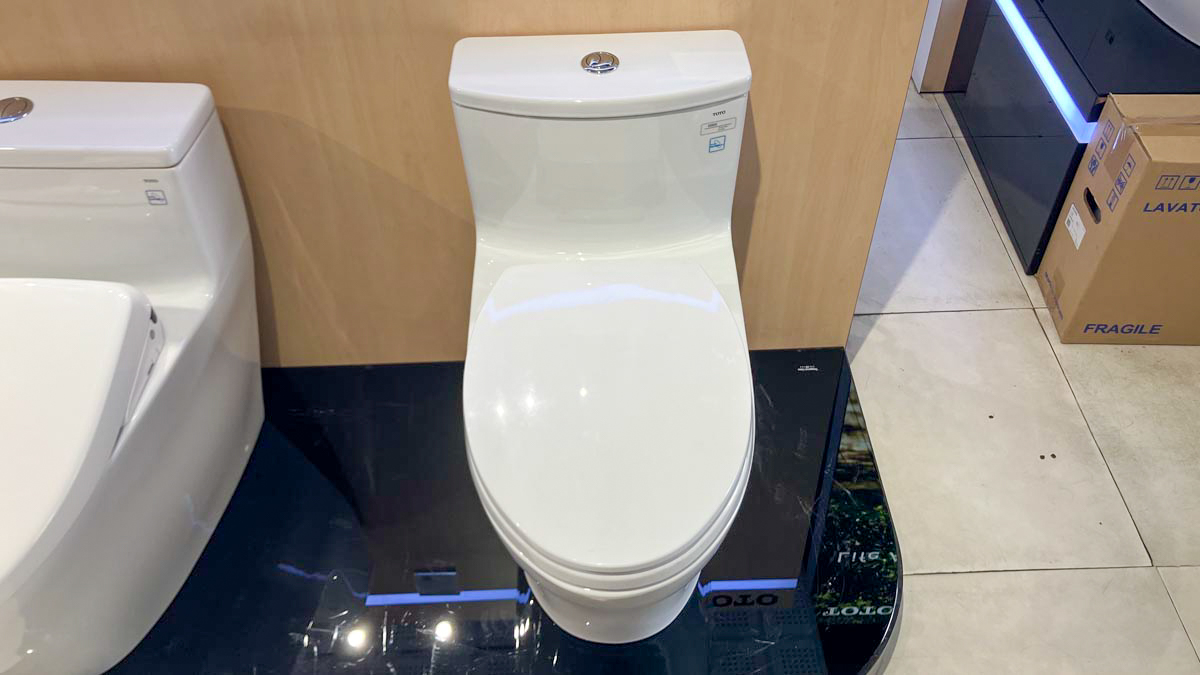 Bồn cầu 1 khối TOTO MS885DT2 nắp đóng êm TC393VS - 5