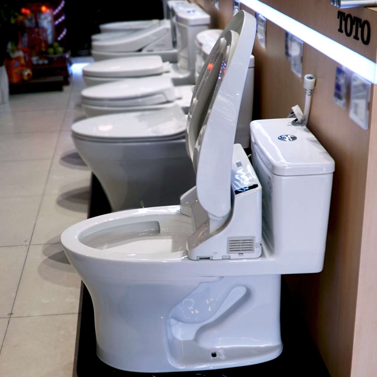 Bồn cầu TOTO nắp rửa điện tử MS855DW6 - 5