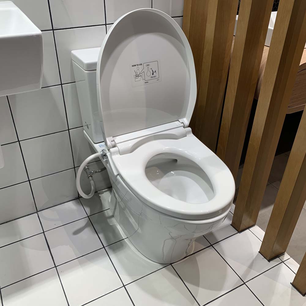 Bồn cầu TOTO CS326DE2 2 khối nắp rửa cơ TCW07S - 7