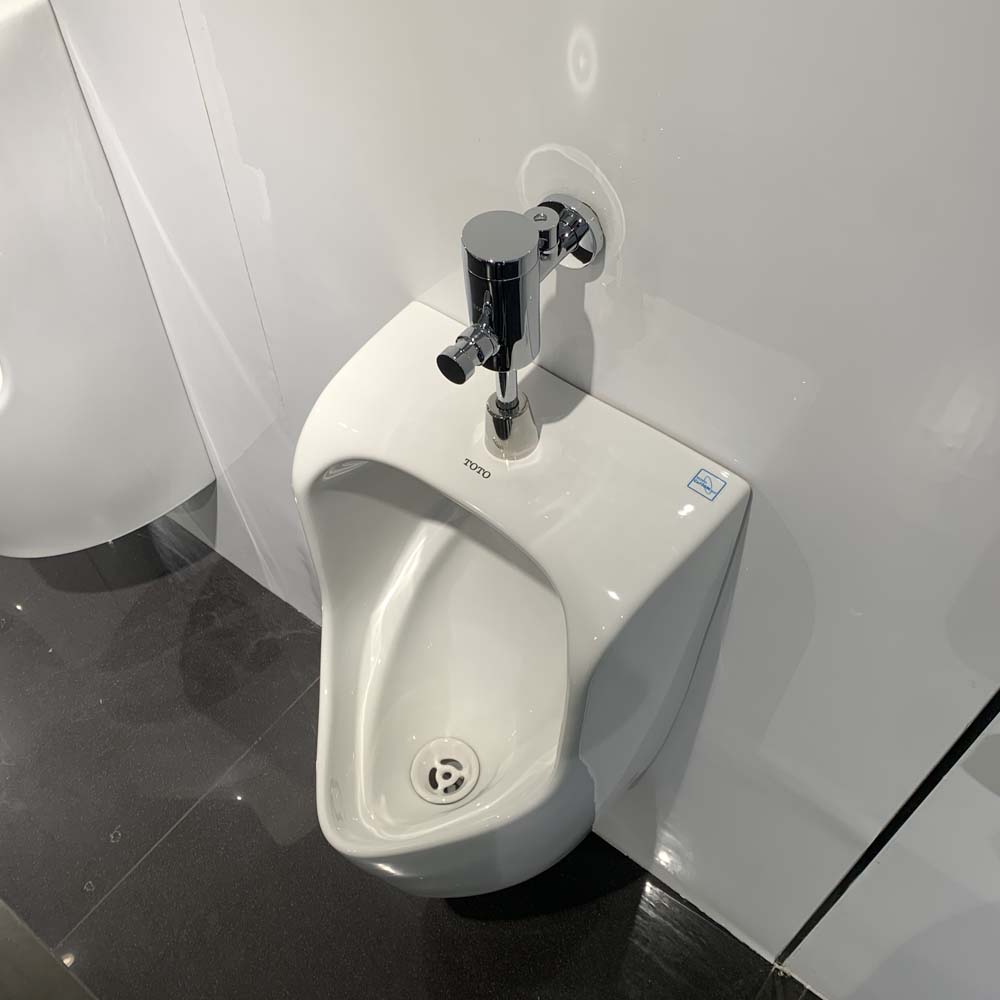 Bồn tiểu nam TOTO UT557T treo tường - 5