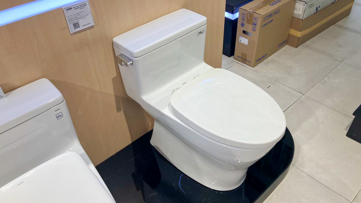 Bồn cầu 1 khối TOTO MS188VKT3 T53P100VR nắp đóng êm TC385VS - 4