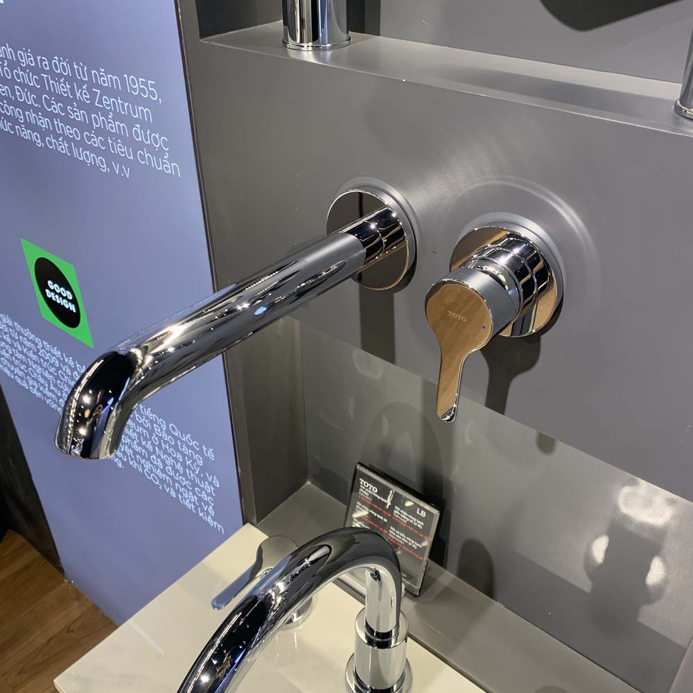 Vòi lavabo nóng lạnh gắn tường LB TOTO TLS01310B - 2