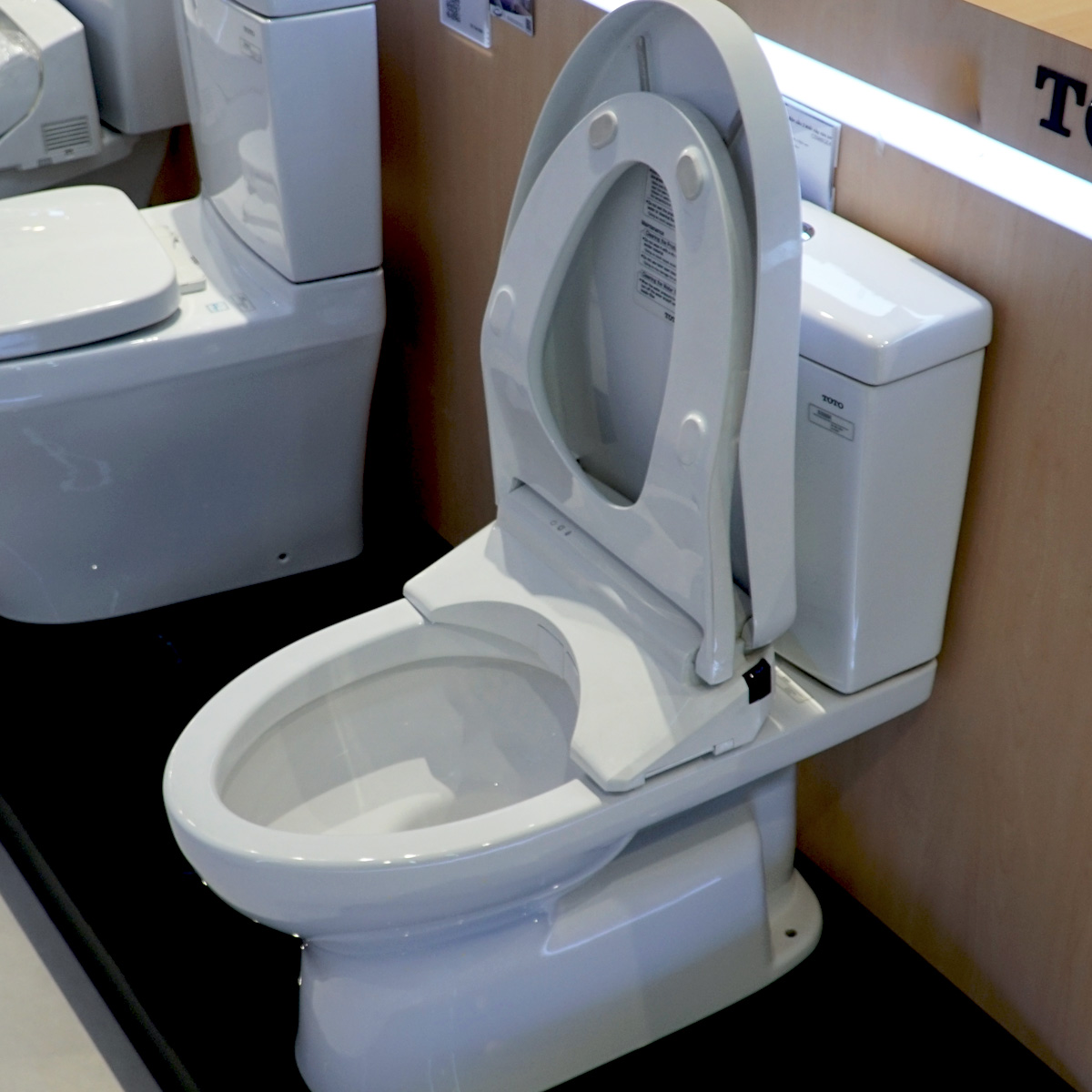 Bồn cầu TOTO CS320DRW11 2 khối nắp điện tử Washlet S7 TCF4911Z - 9