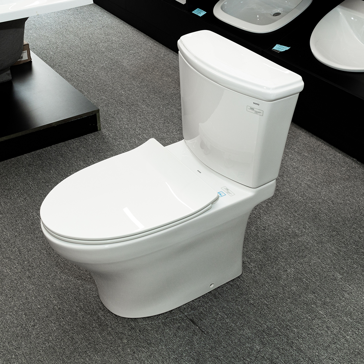 Bồn cầu 2 khối TOTO CS986GT8 nắp đóng êm TC600VS - 11