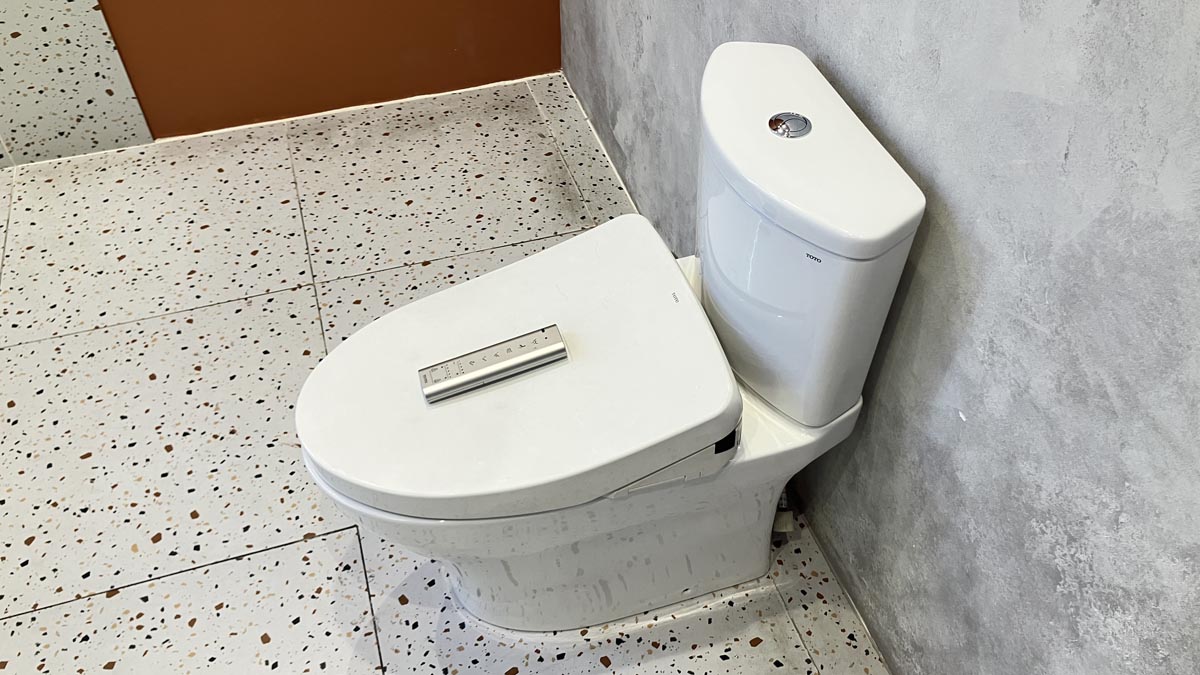 Bồn cầu TOTO CS838CDW12 2 khối nắp điện tử Washlet S7 TCF4911EZ giấu dây - 5
