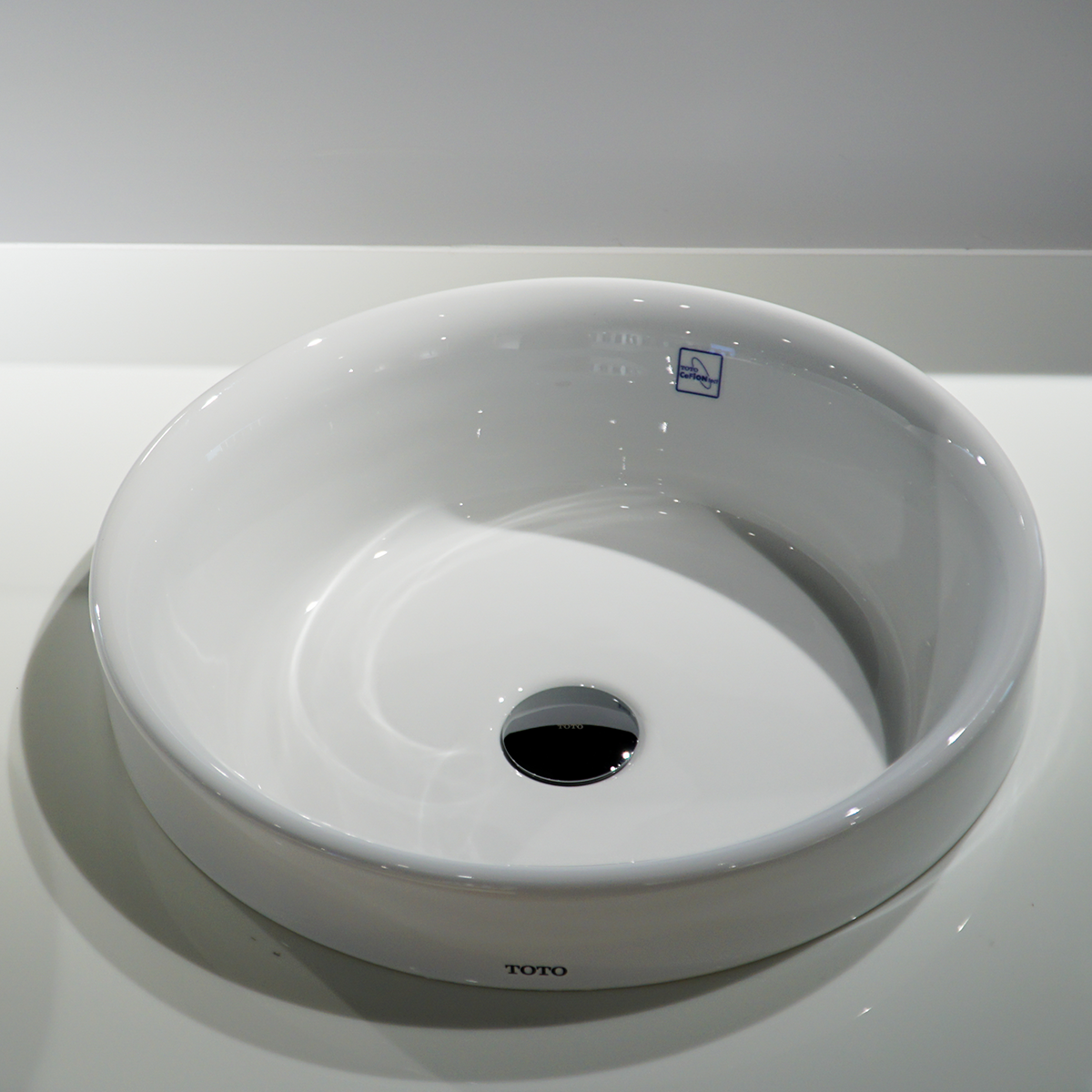 Chậu rửa lavabo đặt bàn TOTO L1704 - 11