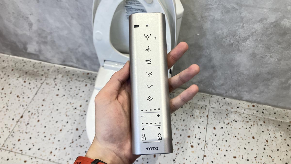 Bồn cầu TOTO CS838DW11 2 khối nắp điện tử Washlet S7 TCF4911Z - 13