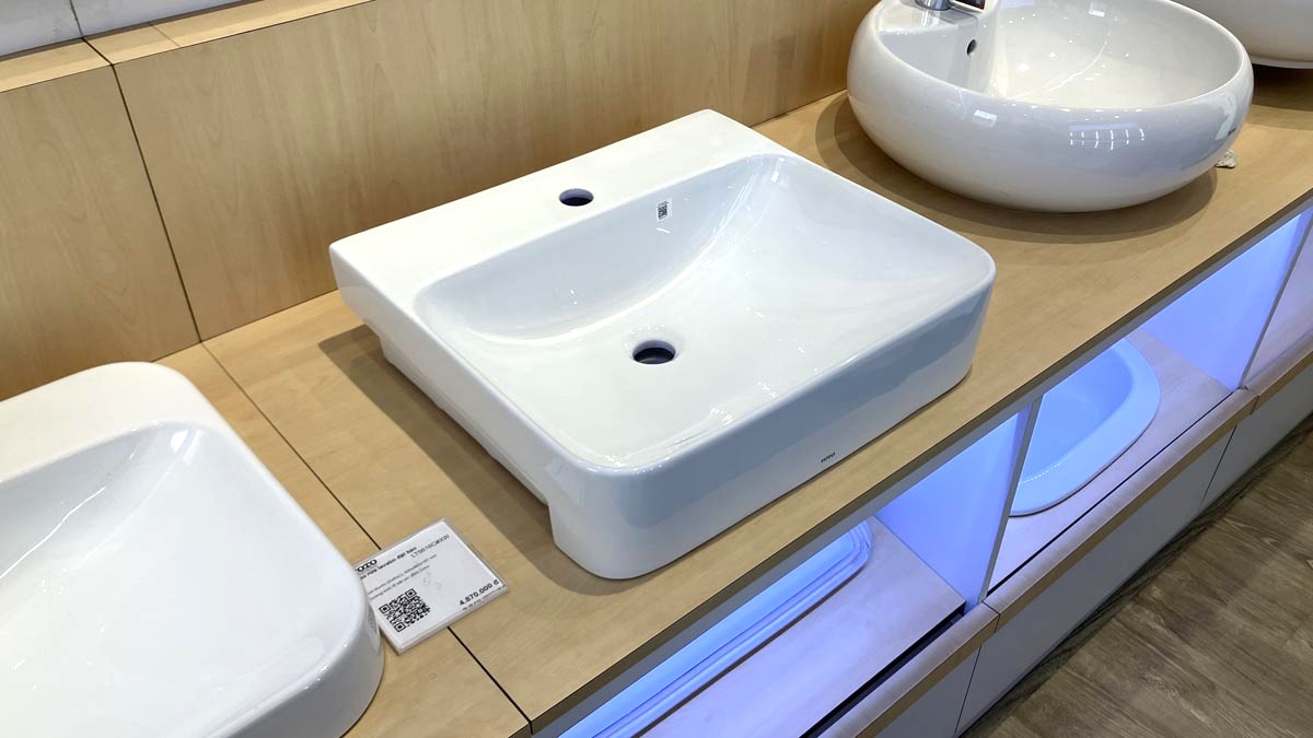 Chậu rửa mặt lavabo bán âm TOTO LW1315CBVN - 5