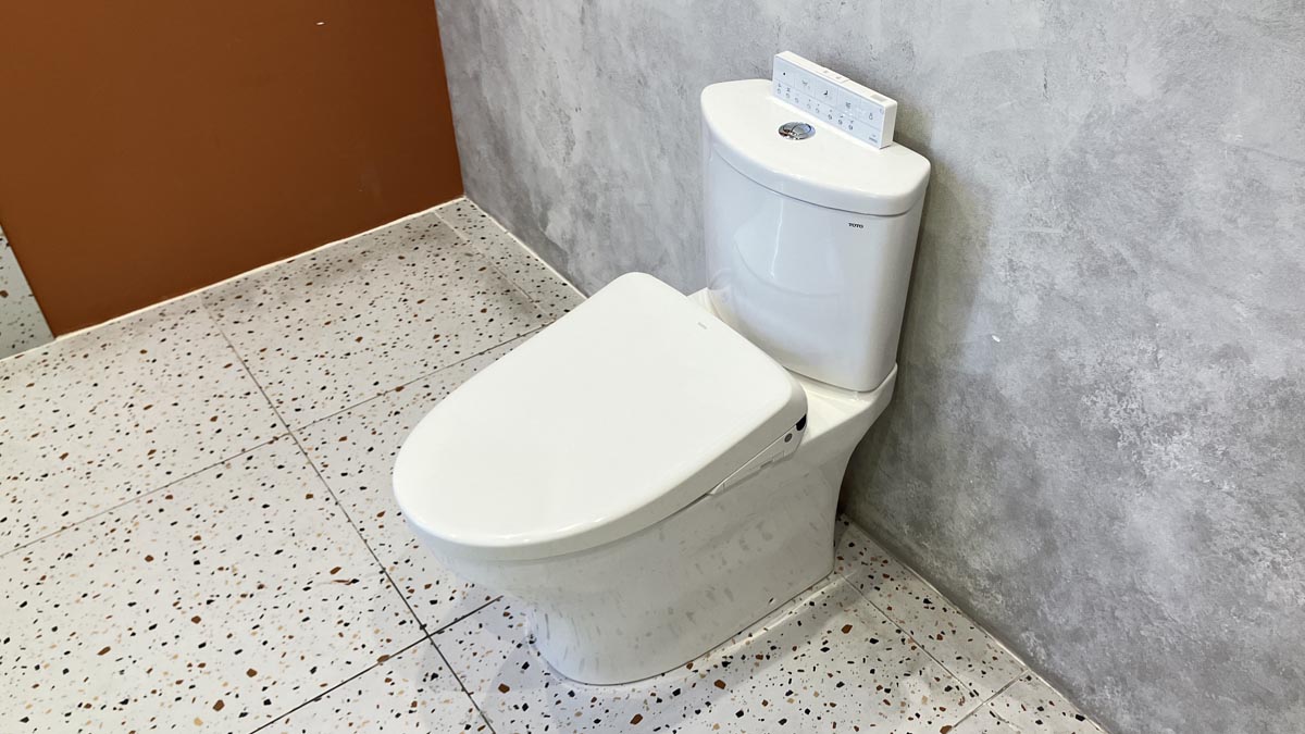 Bồn cầu TOTO CS838CDW23 2 khối nắp điện tử Washlet S7 TCF47360GAA giấu dây - 4