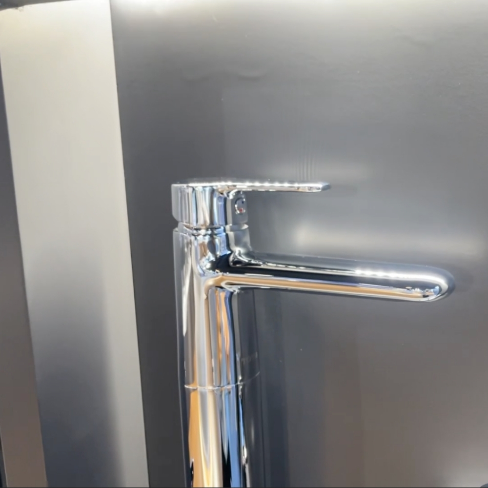 Vòi lavabo nóng lạnh New Standard TOTO TVLM112NS - 2