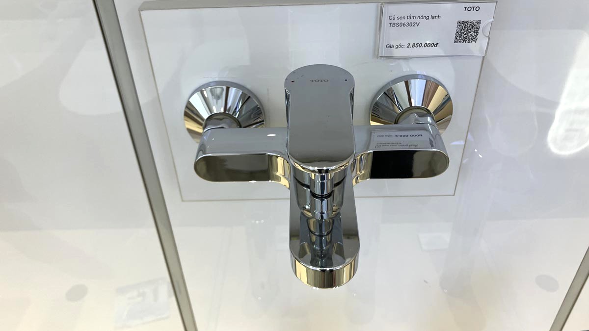 Củ sen tắm nóng lạnh LH Series TOTO TBS06302V - 4