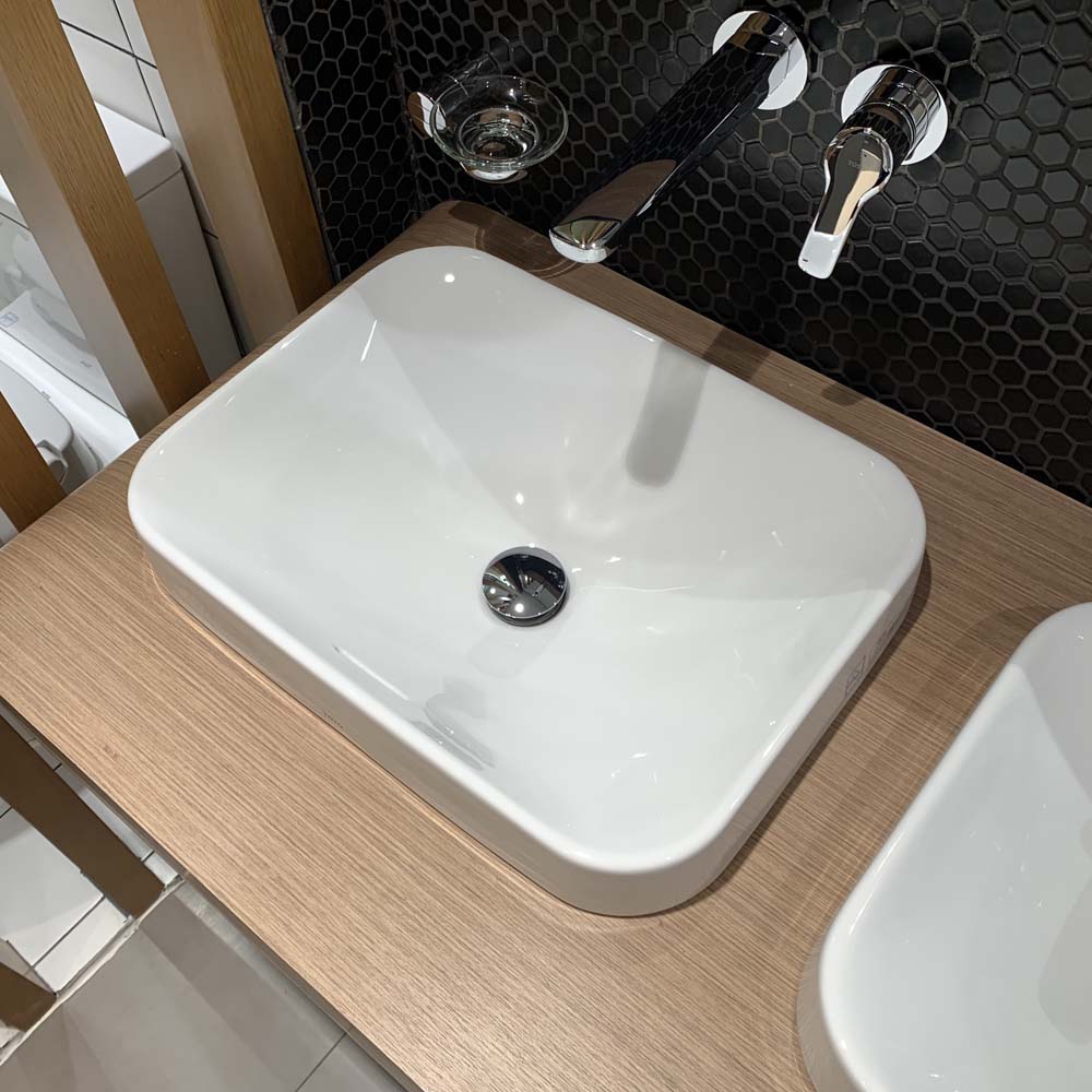 Chậu rửa lavabo đặt bàn TOTO LT5715 - 4