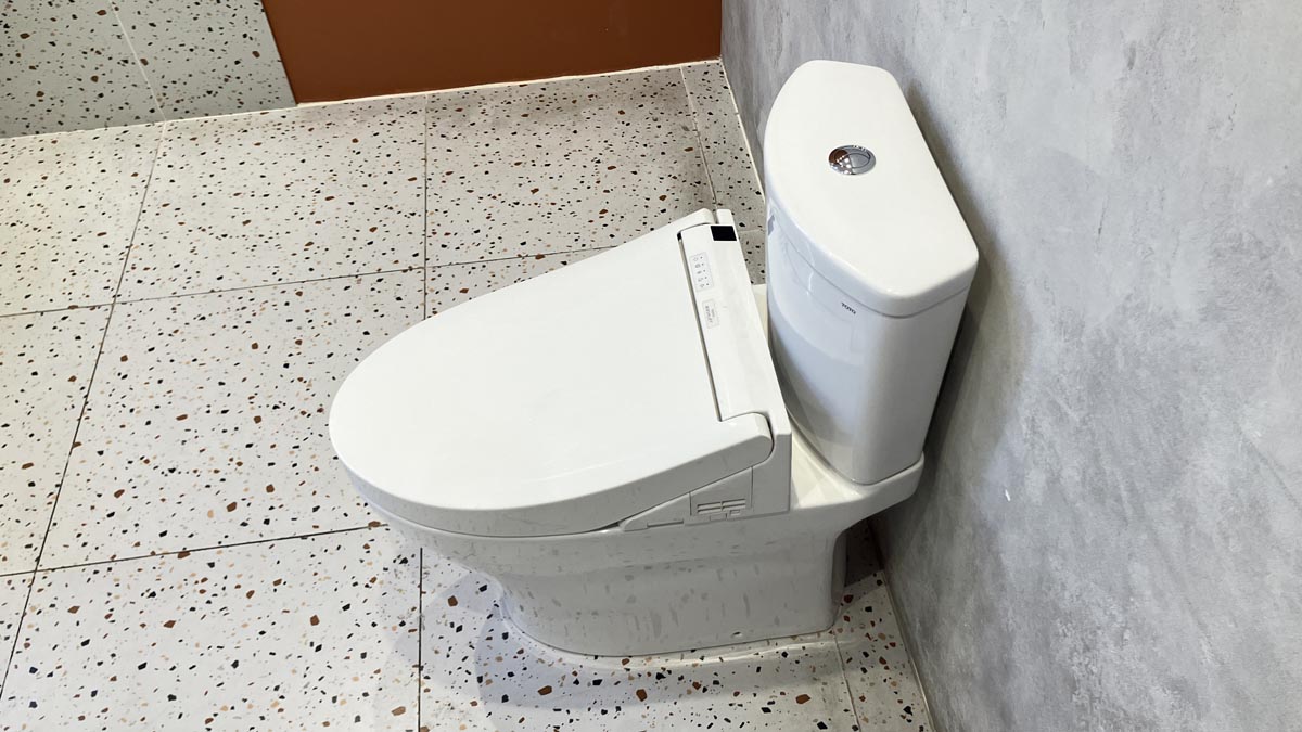 Bồn cầu TOTO CS838DW14 2 khối nắp điện tử Washlet C5 TCF24410AAA - 5