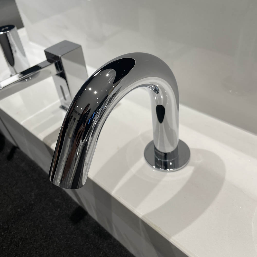 Vòi xịt xà phòng tự động TOTO TLK09001G - 4