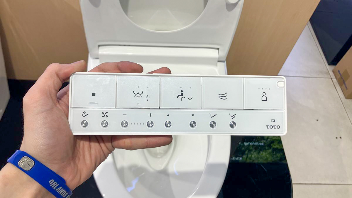 Bồn cầu TOTO MS887CRW23 1 khối nắp điện tử Washlet S7 TCF47360GAA giấu dây - 12