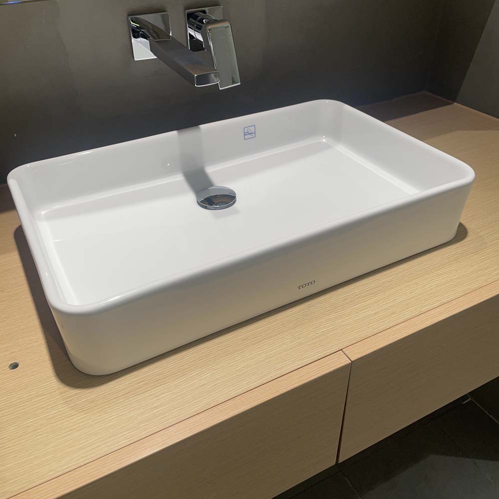 Chậu rửa lavabo đặt bàn TOTO LT952 - 8