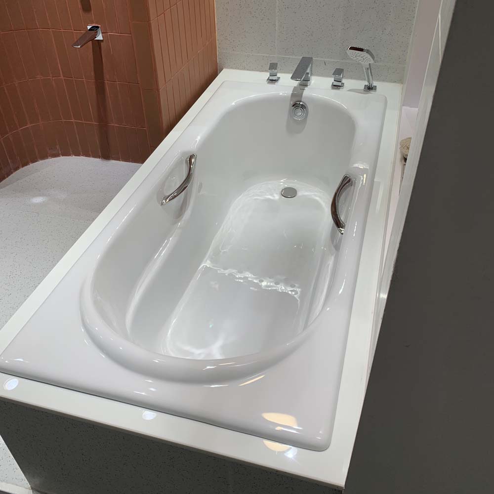 Bồn tắm TOTO FBY1720NHPE#W TVBF412 DB505R-2B gang tráng men 1m7 tay vịn gồm bộ xả thải - 5