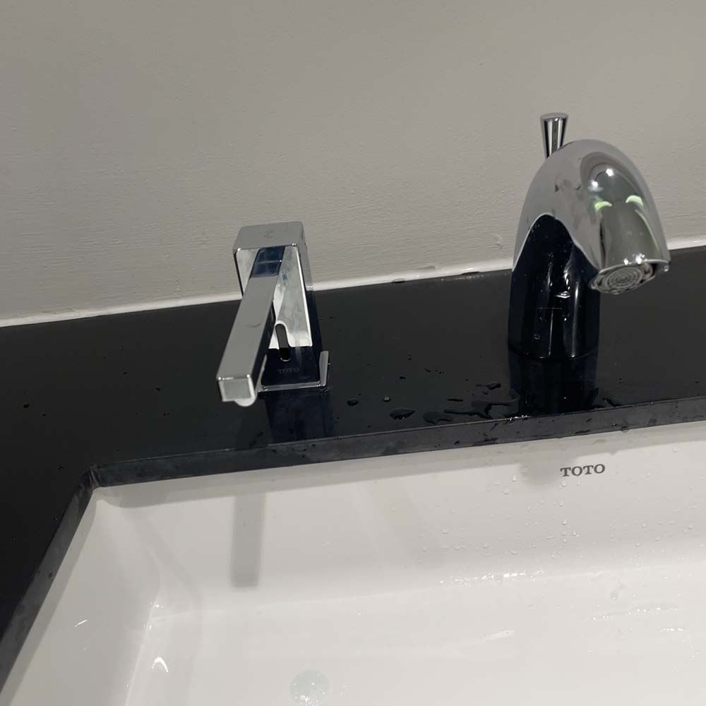 Vòi xịt xà phòng tự động TOTO TLK08001G - 5