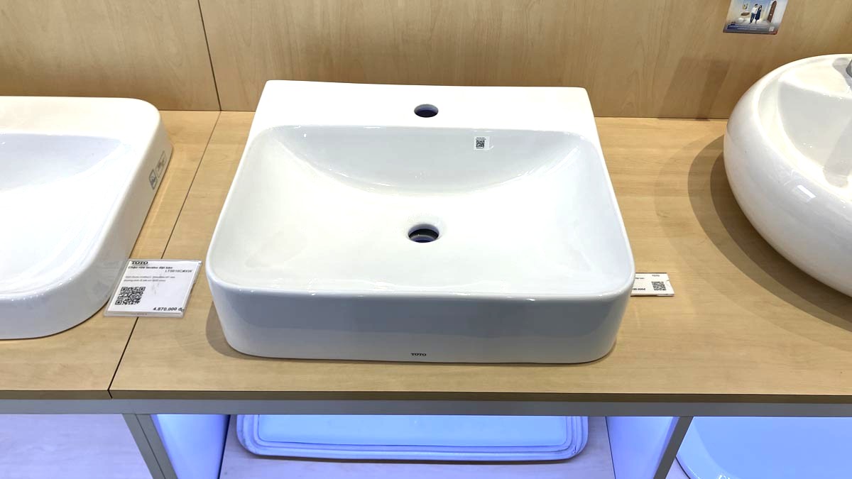 Chậu rửa mặt lavabo bán âm TOTO LW1315CBVN - 4