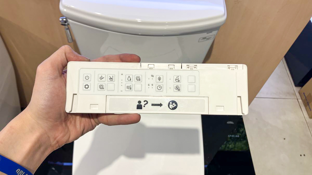 Bồn cầu TOTO CS986GW25 2 khối nắp điện tử Washlet S5 TCF34461GAA - 14