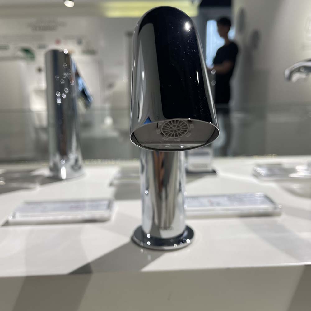 Vòi lavabo cảm ứng TOTO TLE28002A - 4