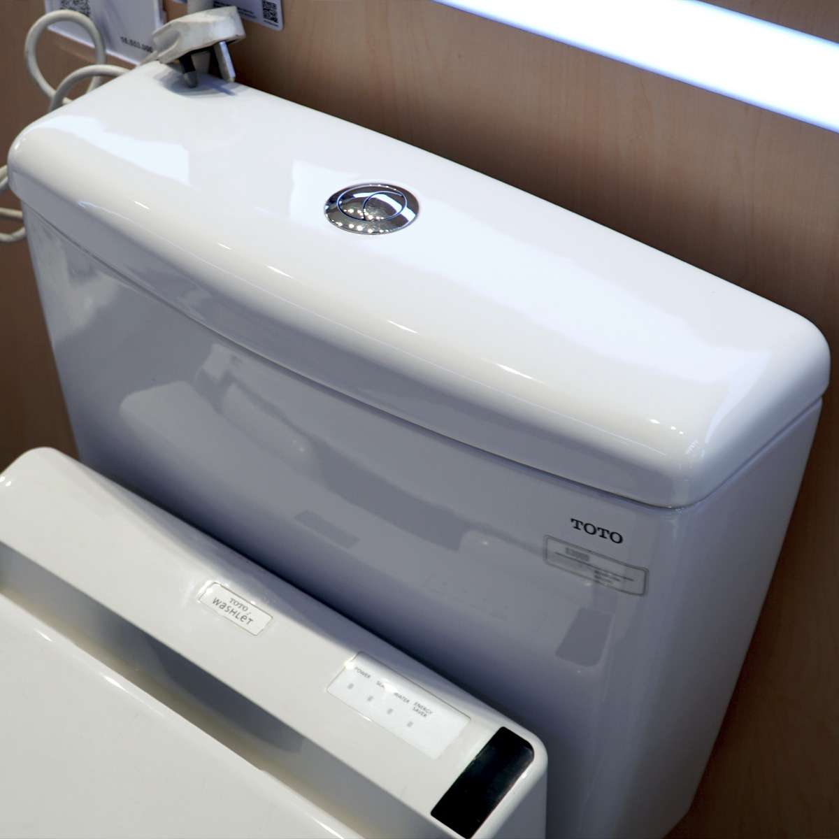 Bồn cầu nắp rửa điện tử TOTO CS300DRW6 - 5