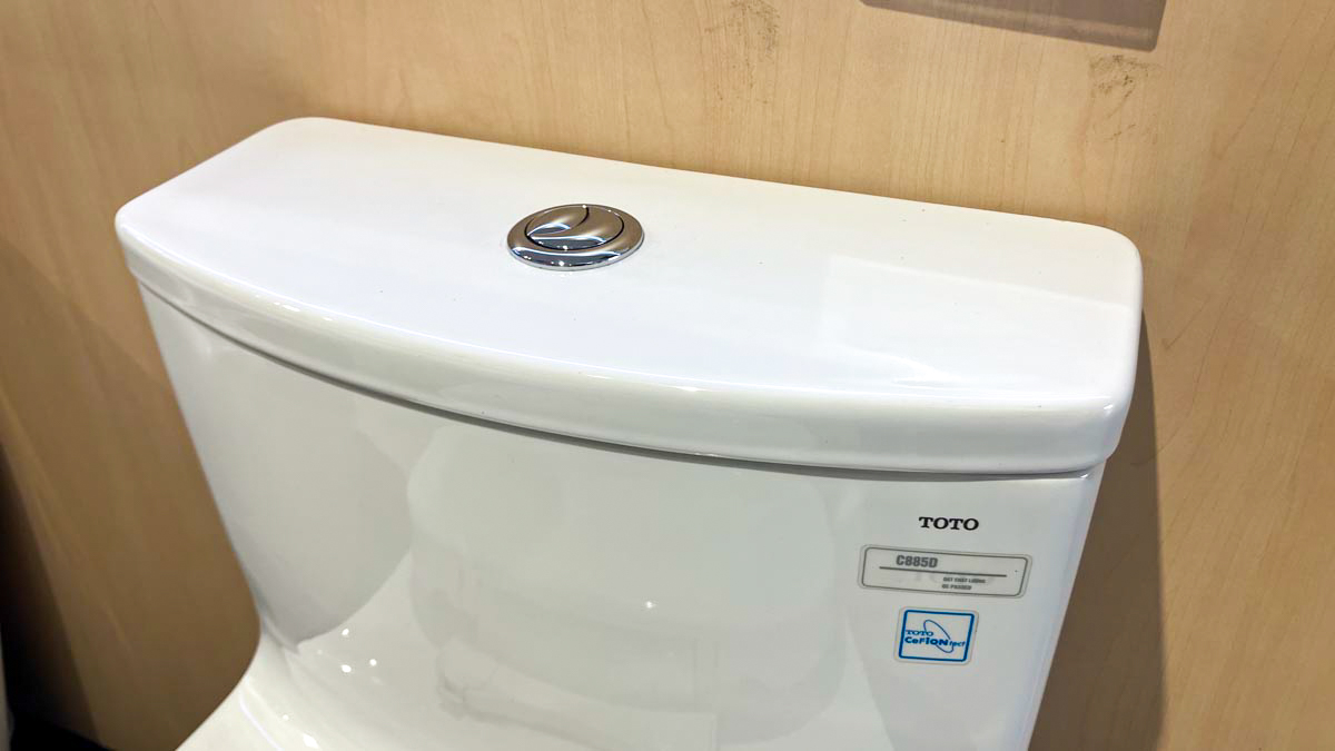 Bồn cầu 1 khối TOTO MS885DT3 nắp đóng êm TC385VS - 7