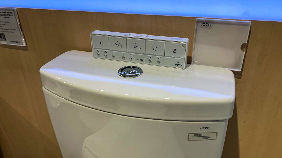 Bồn cầu TOTO CS769CDRW23 2 khối nắp điện tử Washlet S7 TCF47360GAA giấu dây - 5
