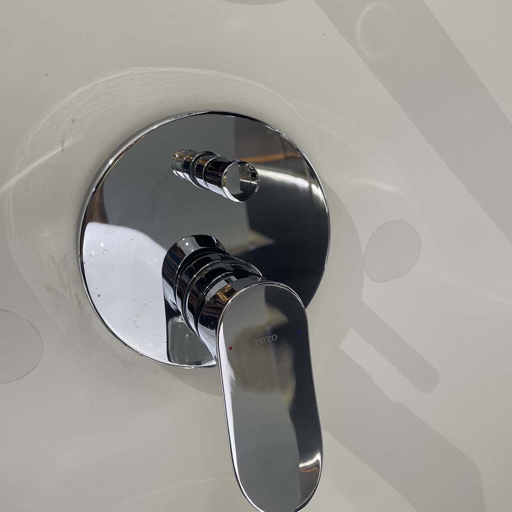 Van gật gù điều chỉnh nóng lạnh kèm nút chuyển hướng và phụ kiện âm tường TOTO TBG01304BA TBN01001B - 5