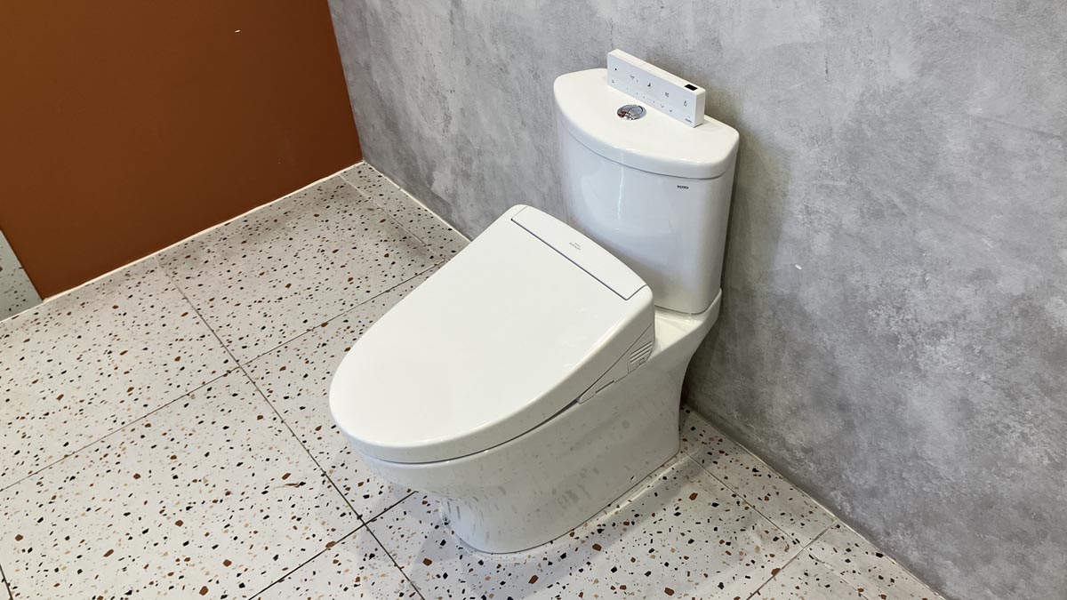 Bồn cầu TOTO CS838DW25 2 khối nắp điện tử Washlet S5 TCF34461GAA - 4