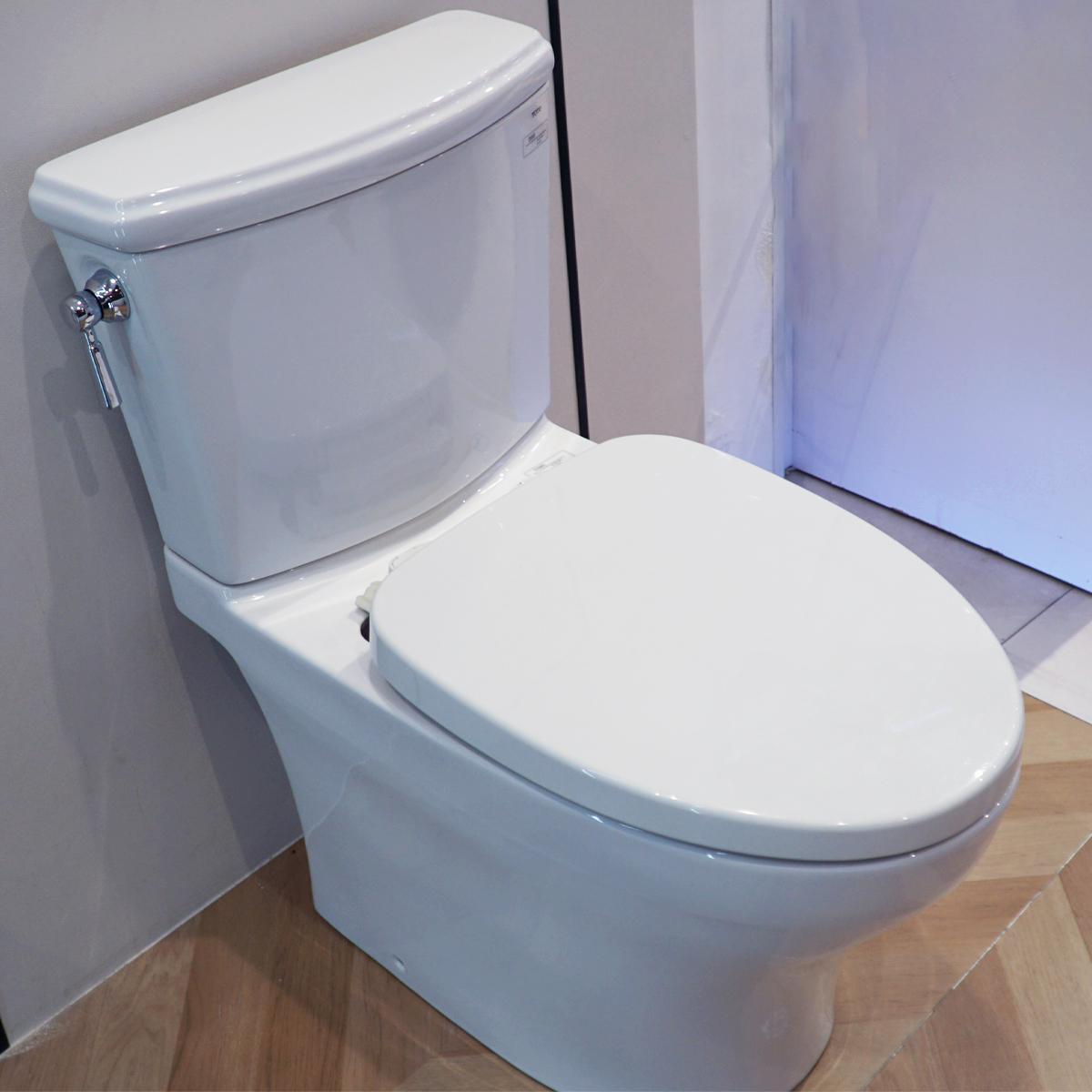 Bồn cầu 2 khối TOTO CS986GT3 nắp đóng êm TC385VS - 3