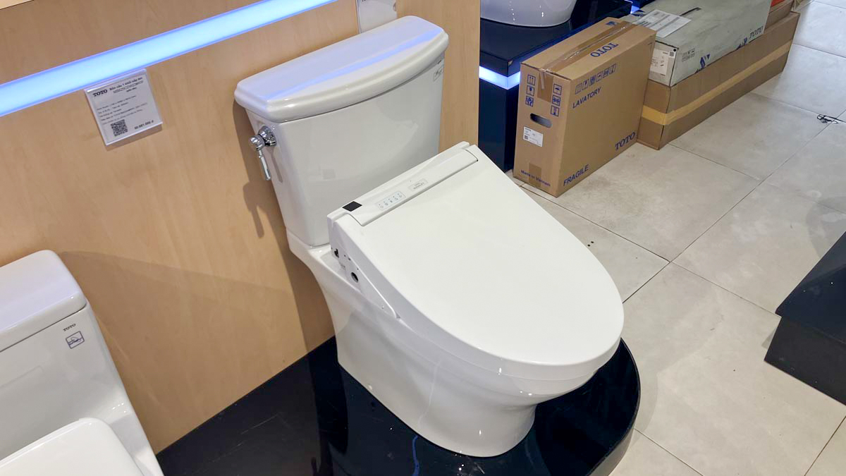 Bồn cầu TOTO CS986CGW15 2 khối nắp điện tử Washlet C5 TCF24460AAA giấu dây - 3