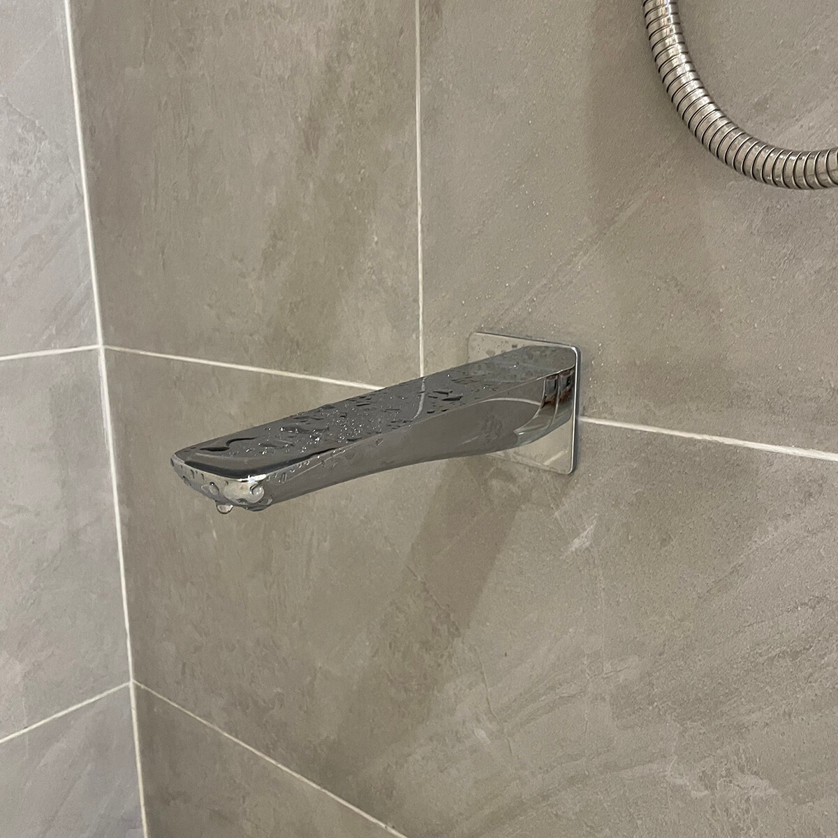 Vòi xả bồn âm tường GR TOTO TBG02001B - 11