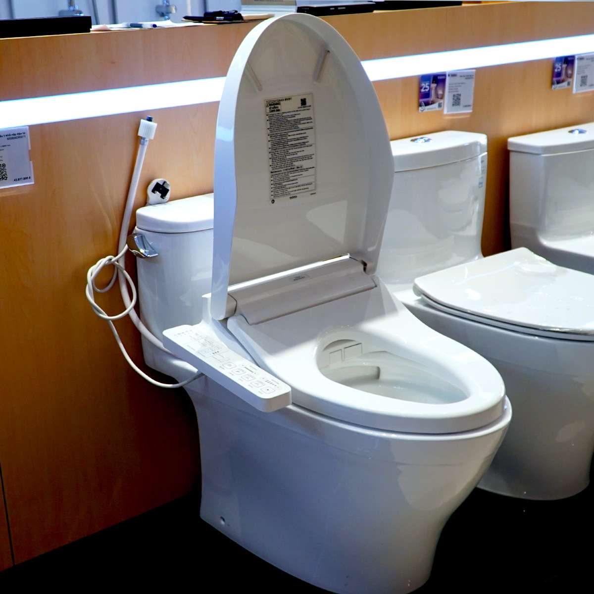 Bồn cầu TOTO MS887RW16 1 khối nắp điện tử Washlet C2 TCF23410AAA - 10