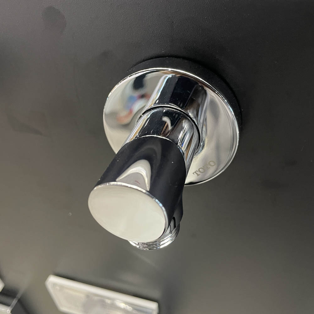 Cút nối tường TOTO TBW01014B dáng tròn - 6