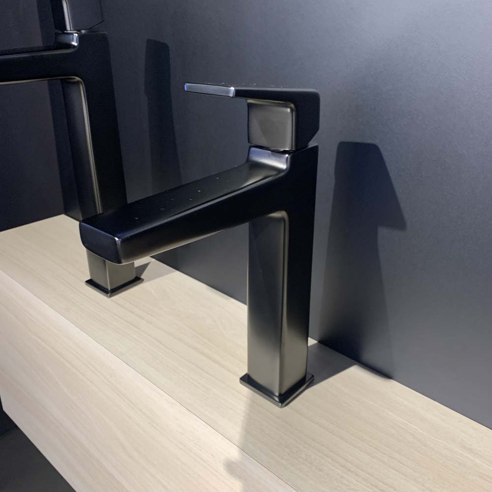 Vòi lavabo nóng lạnh GB TOTO TLG10303V - 22