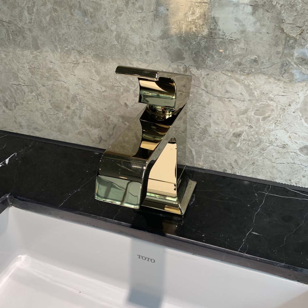 Vòi lavabo nóng lạnh GC TOTO TLG08301V - 18