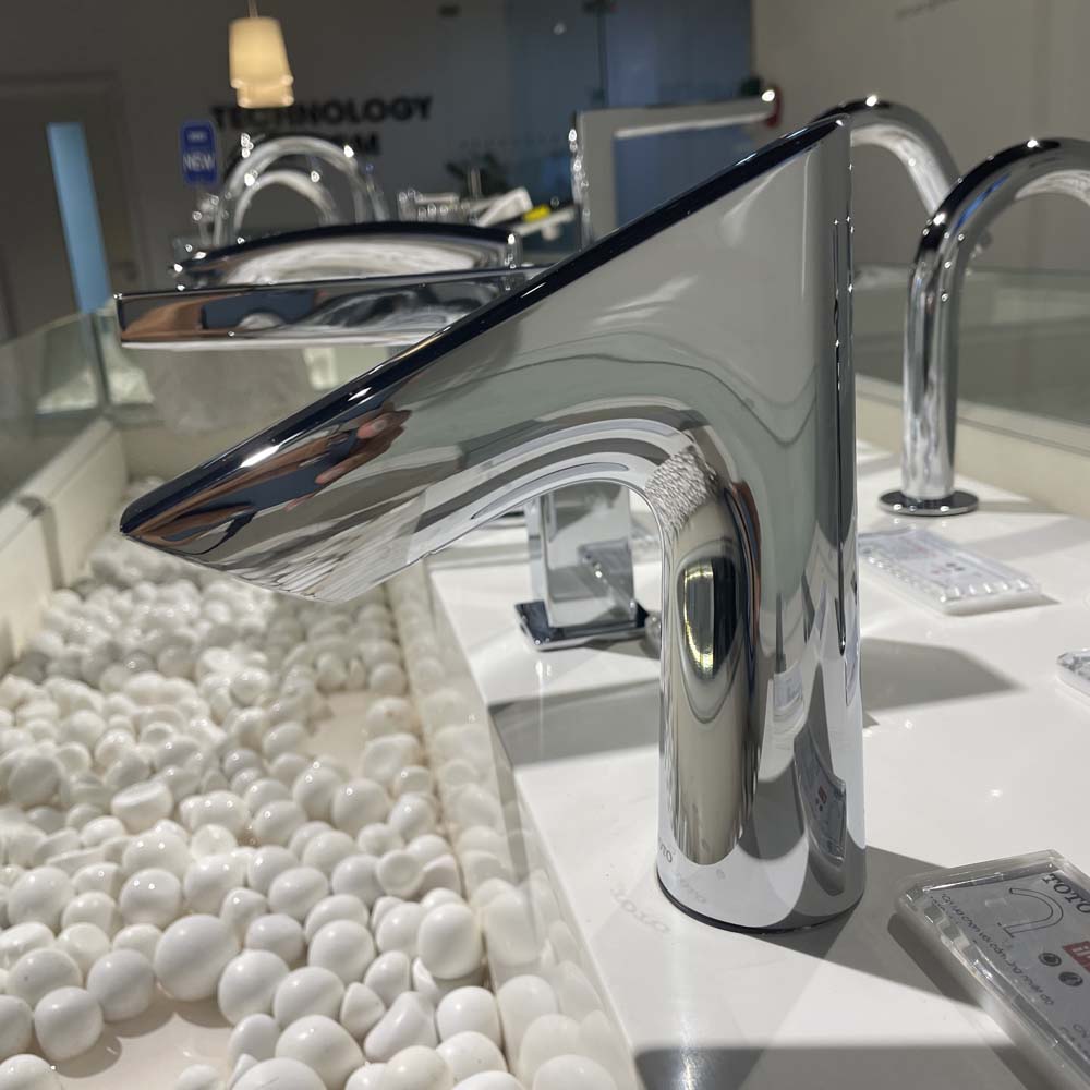 Vòi lavabo cảm ứng TOTO TLE27002A - 4