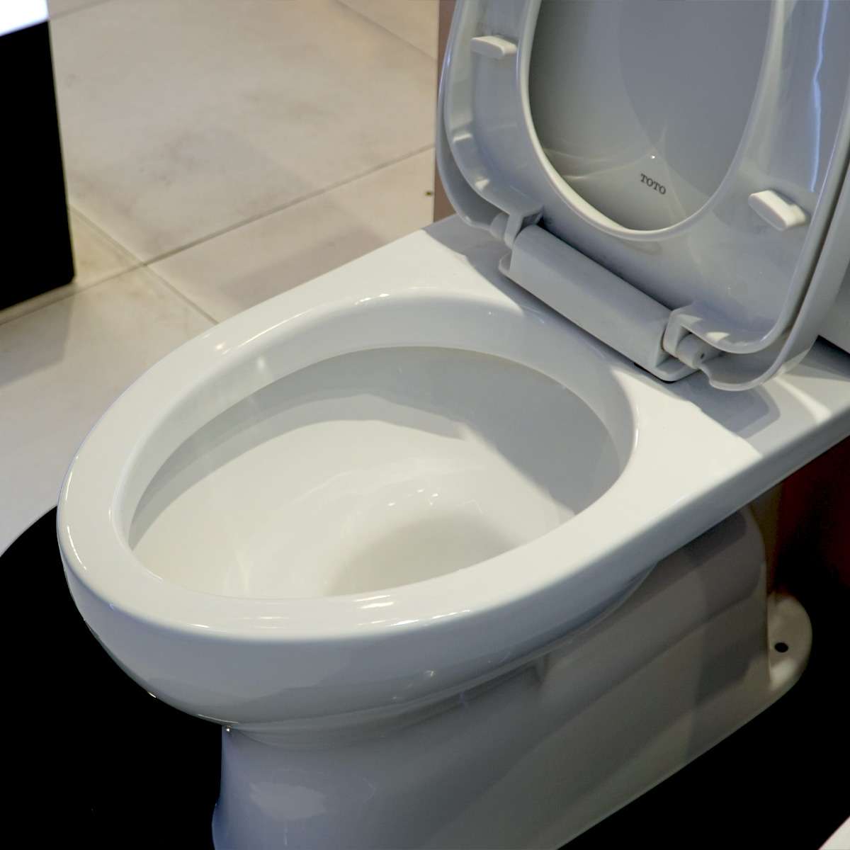 Bồn cầu 2 khối TOTO CS302DT3 nắp đóng êm TC385VS - 10
