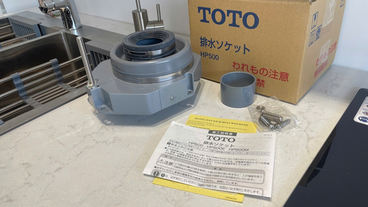 Bích gắn tường cho bồn tiểu nam TOTO HHP500 - 2