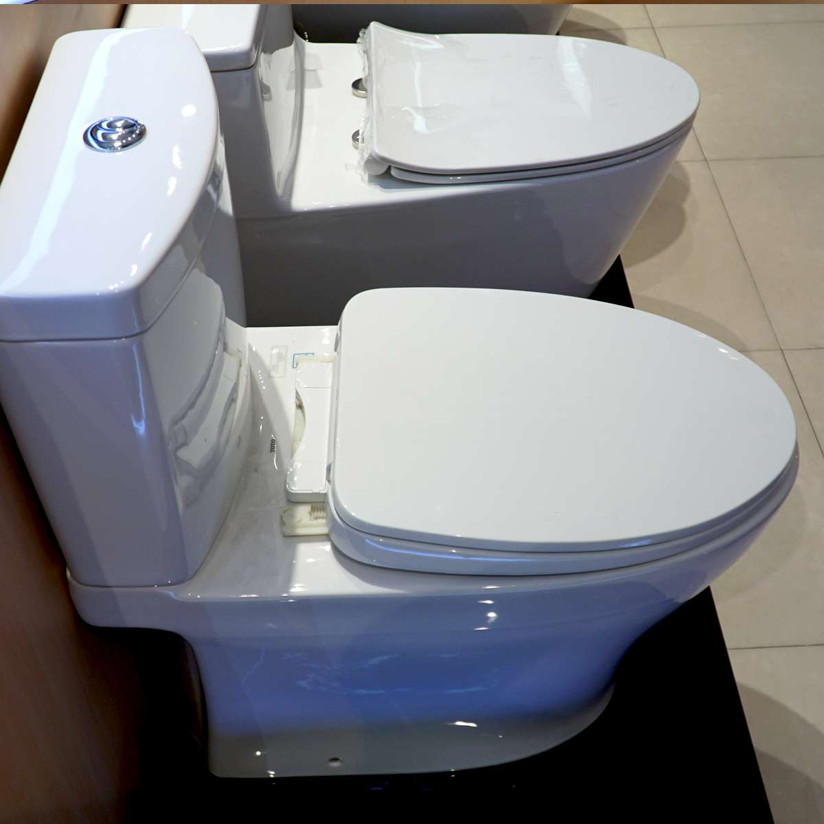 Bồn cầu 2 khối TOTO CS769DRT10 nắp đóng êm TC395VS - 2