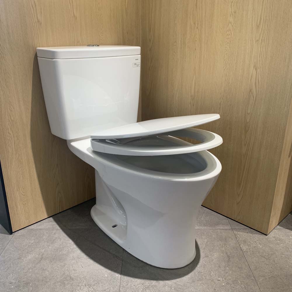 Bồn cầu 2 khối TOTO CS735DT10 nắp đóng êm TC395VS - 4