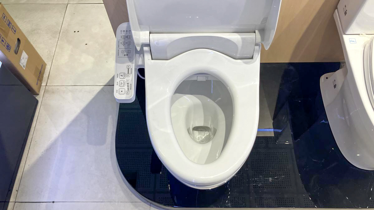 Bồn cầu TOTO CS302DW18 2 khối nắp điện tử TCF23710AAA Washlet C2 cơ bản - 9