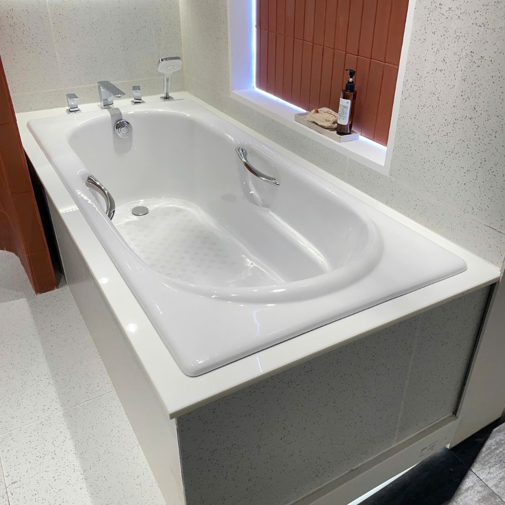 Bồn tắm TOTO FBY1720NHPE#W gang tráng men 1m7 tay vịn - 7