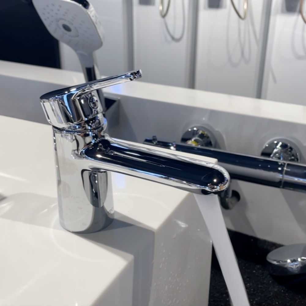 Vòi lavabo nóng lạnh TOTO TVLM102NSR New Standard - 5